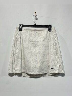 Nike White and Grey Dri-FIT Golf Skort with Subtle Square Print Size Medium